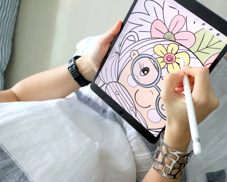 Learn about how you can use your iPad for coloring and to reduce anxiety and have a more peaceful life. #coloringbook #adultcoloringbook #digitalcoloringbook